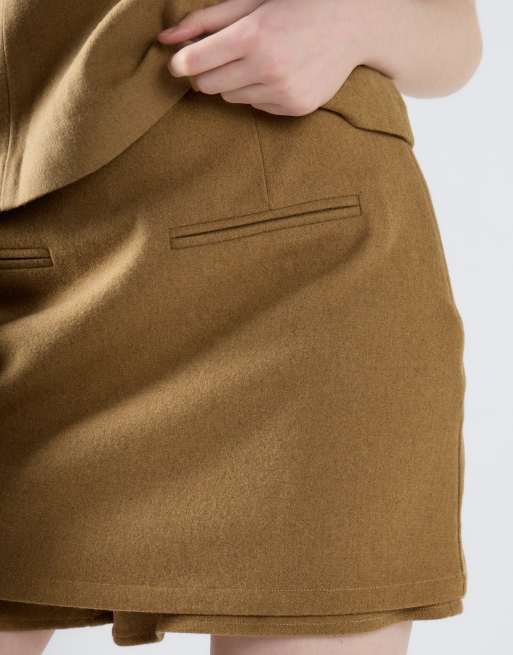 Glamorous Tailored skorts in sand, 3 of 4