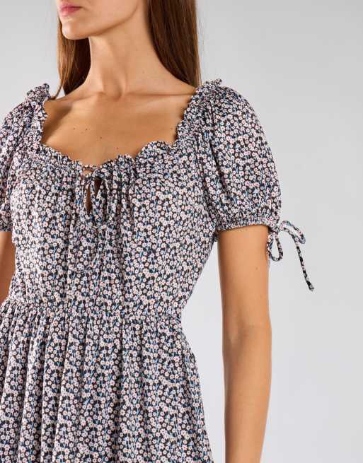 Glamorous Tie-back playsuit in black multi daisy, 4 of 4