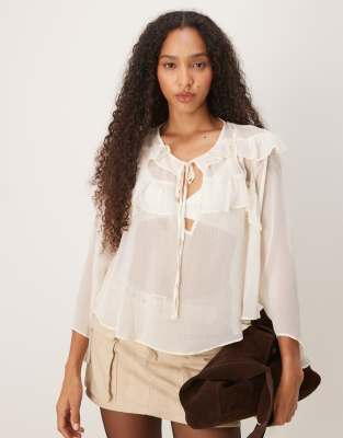 Glamorous Tie Front Keyhole Detail Ruffle Blouse In White