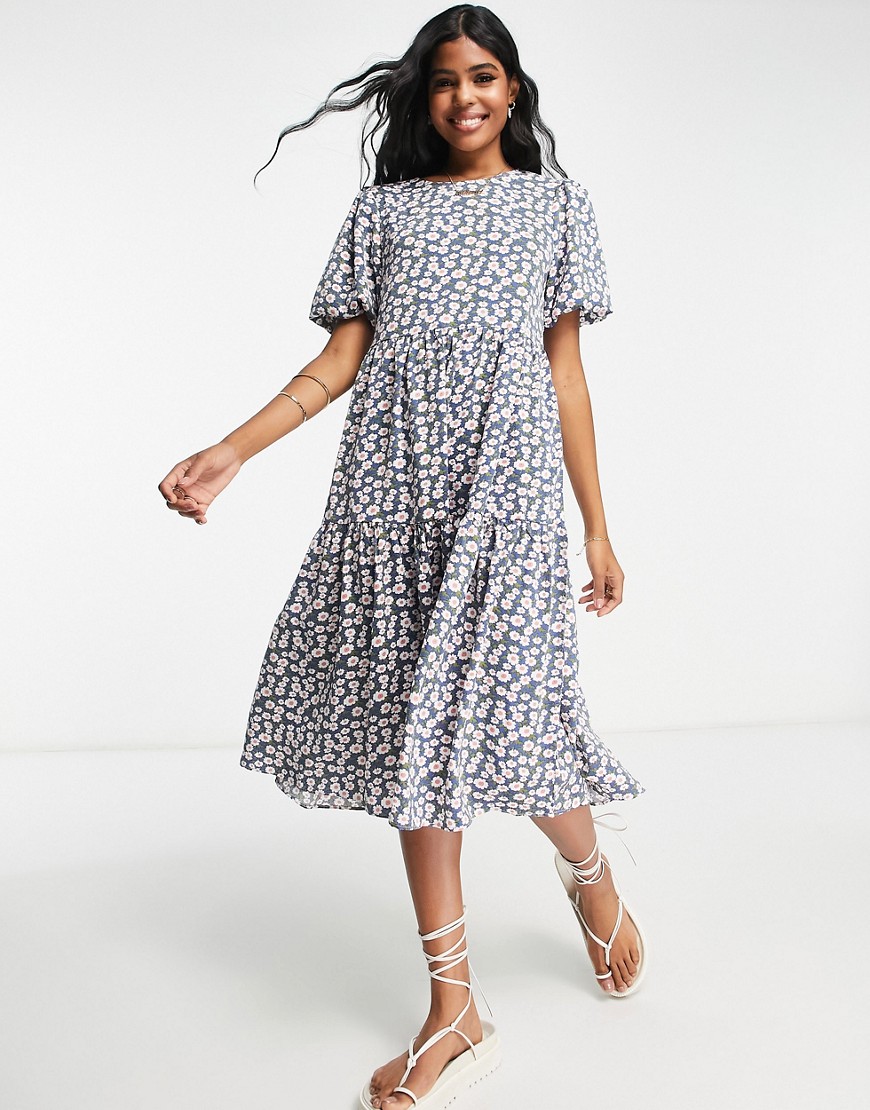 Glamorous tiered midi smock dress with tie back in blue base daisy-Multi