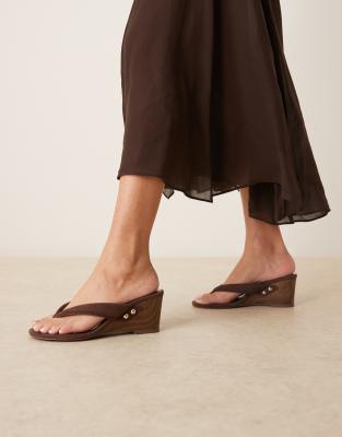  toe thong wedge sandals in chocolate suedette