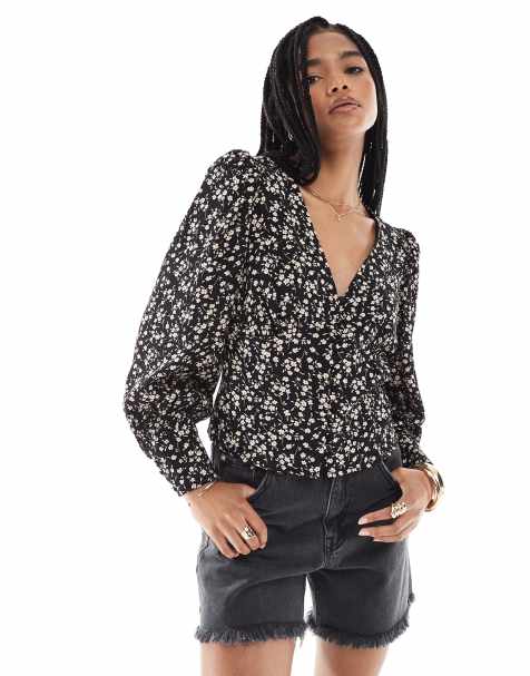 Glamorous V-neck button front blouse in black stone ditsy