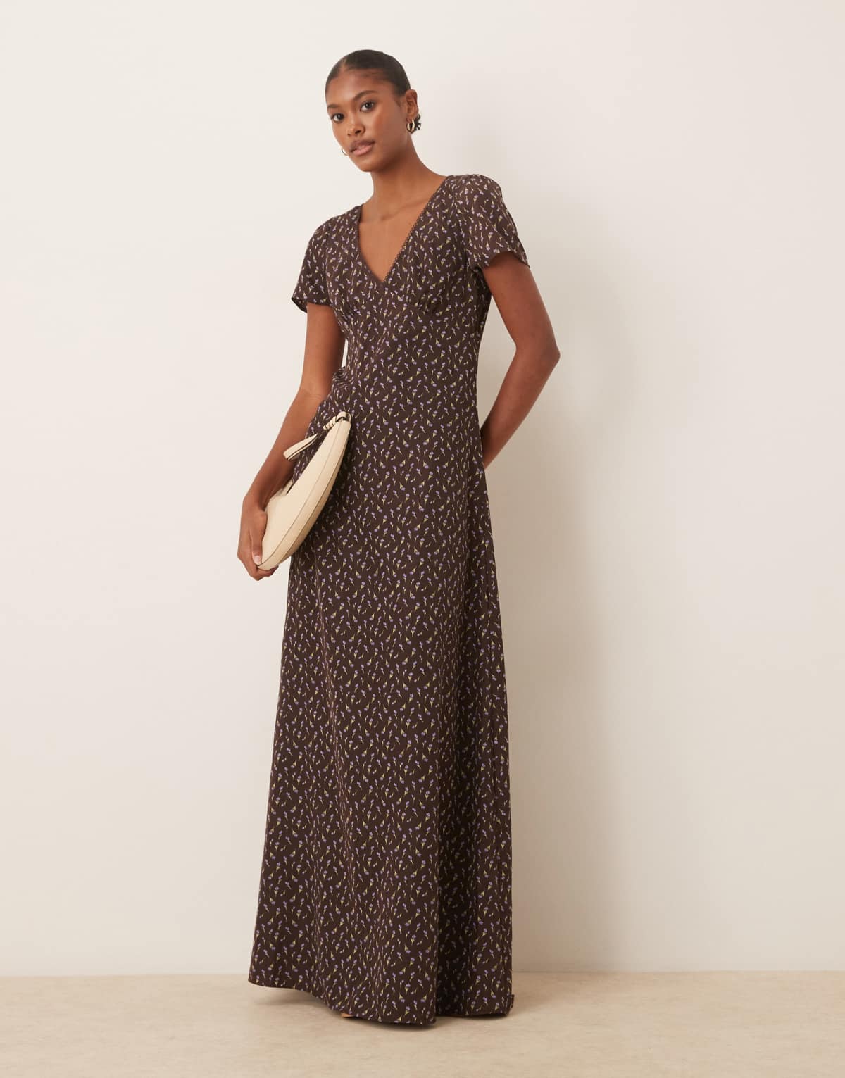 Glamorous v neck maxi tea dress in brown lilac floral