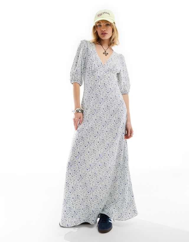 Glamorous - v neck maxi tea dress white blue ditsy