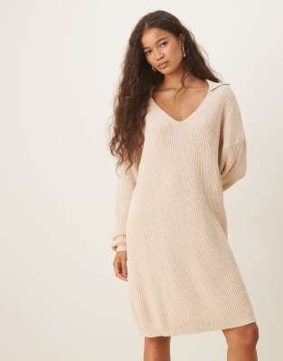 Glamorous Glamorous v neck midi length jumper dress in beige marle-Neutral