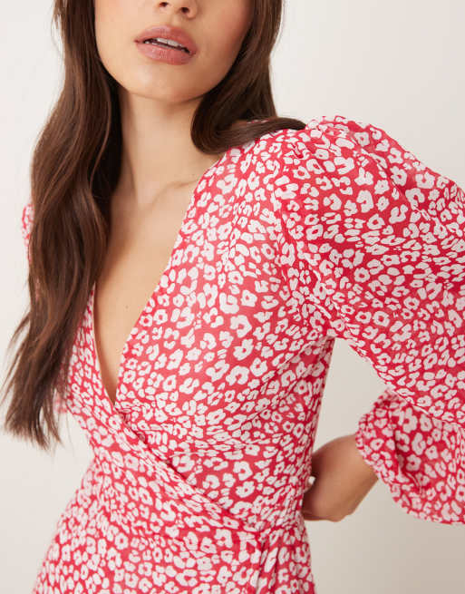 Glamorous V-neck mini dress in red leopard chiffon, 3 of 4