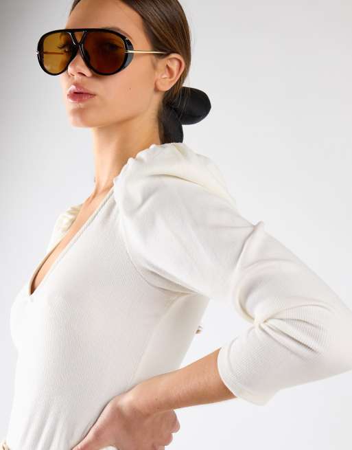Glamorous V-neck puff shoulder-bodysuit in off white rib, 4 of 4