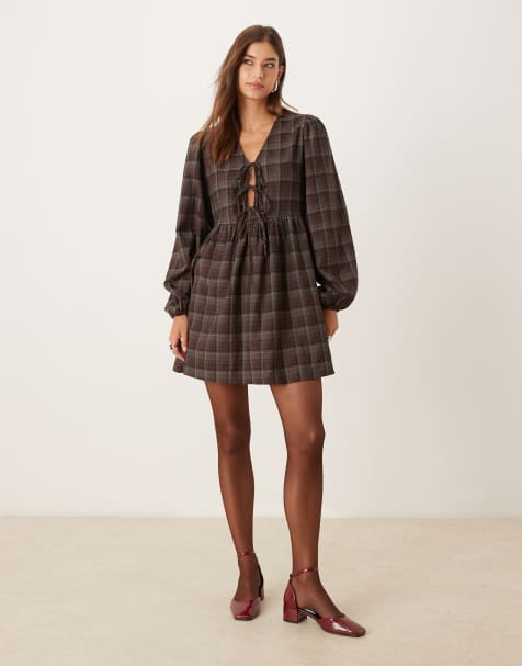 Glamorous v neck tie front long sleeve mini smock dress in burgundy check - view 1