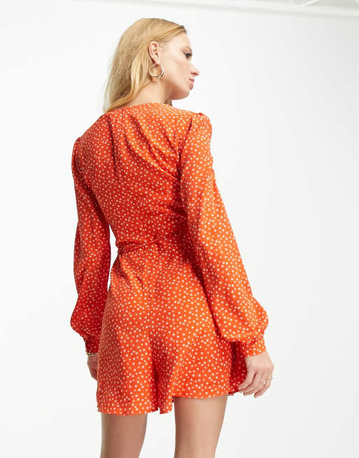 Glamorous v neck tie waist tea playsuit in red orange ditsy, 4 of 4