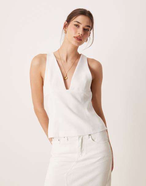 Glamorous V-neck top in white