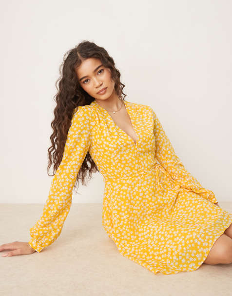 Glamorous V-neck waist tie mini dress in yellow white ditsy - view 1
