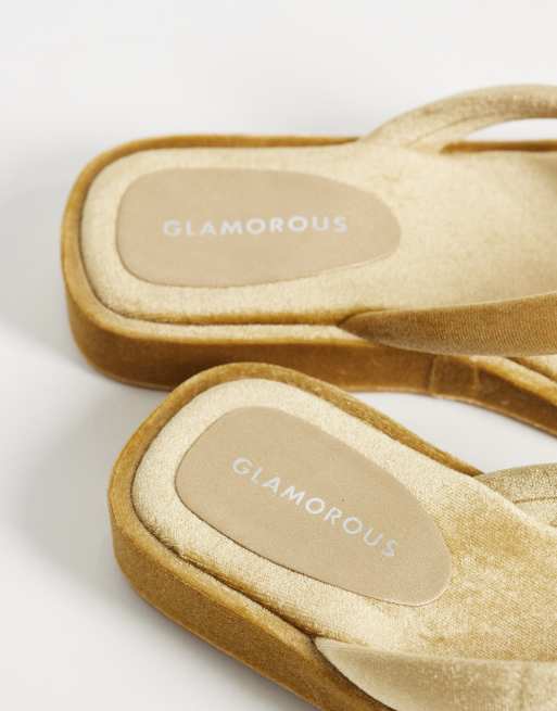 Glamorous velvet thongs in gold, 4 of 4