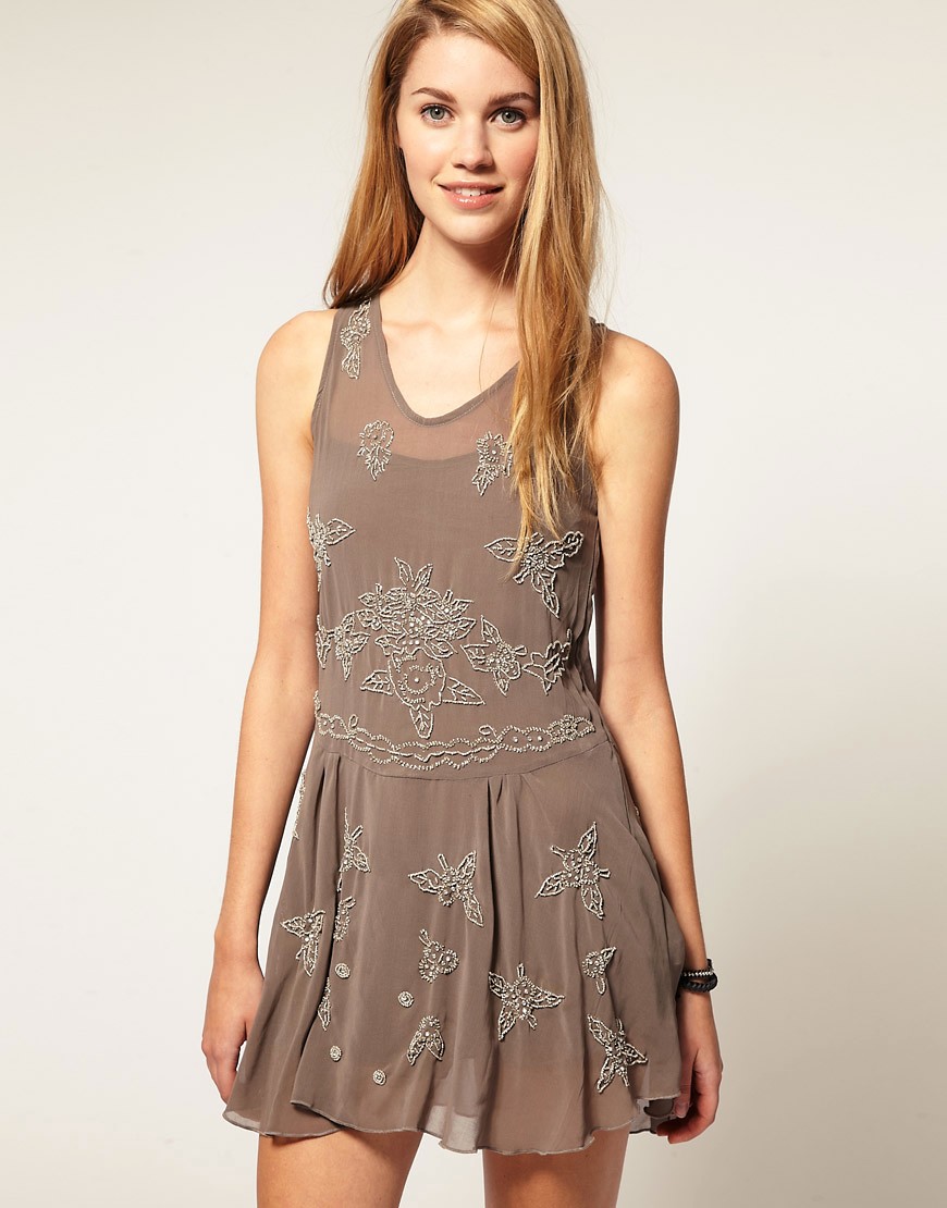Glamorous - Versierde jurk met verlaagde taille-Grijs