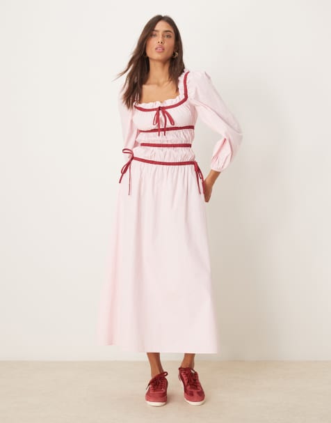 Glamorous - Vestito al polpaccio a maniche lunghe rosa chiaro con dettagli rossi a contrasto e scollo squadrato - view 1