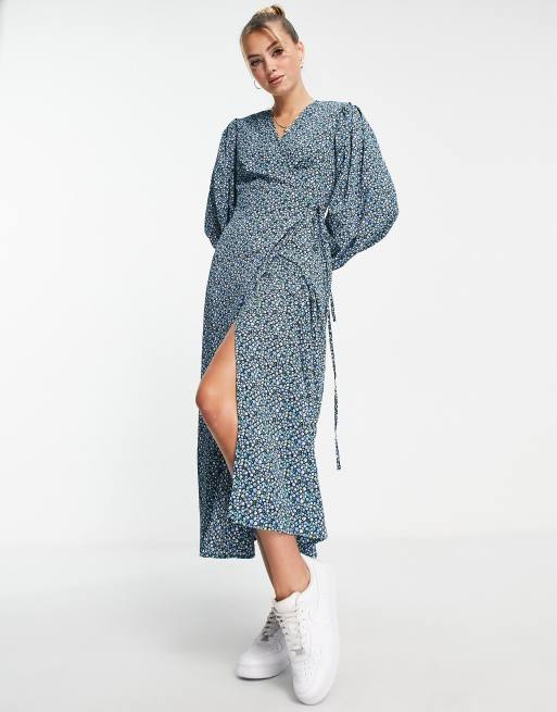 Glamorous - Vestito midi a portafoglio blu a fiorellini