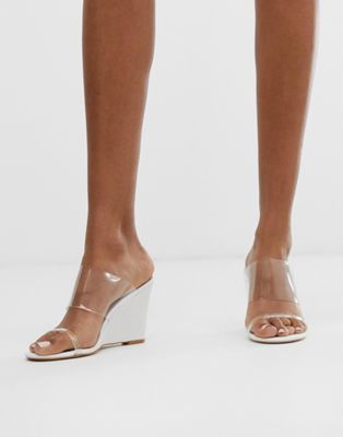 Glamorous – Vita sandaler med kilklack och genomskinliga detaljer