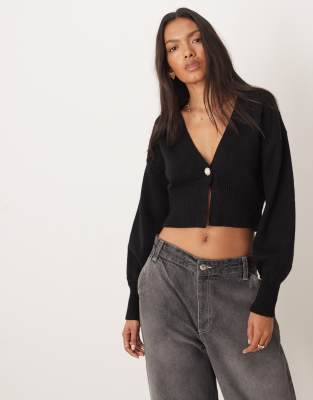 Voluminous Sleeves 4