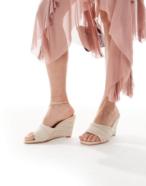 Glamorous wedge heeled sandals in cream crochet - view 1