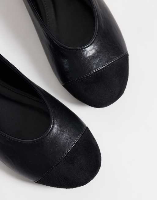 Glamorous Wide Fit ballet flats with toe cap detail in black, 3 of 4