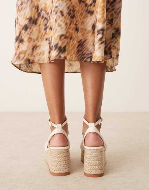 Glamorous Wide Fit – Beige, virkade espadrillos med platåklack, 3 av 4