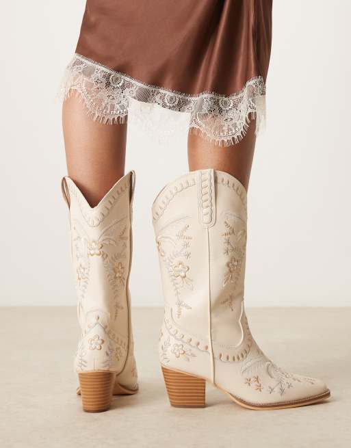Glamorous Wide Fit – Bestickte, kniehohe Westernstiefel in Cremeweiß, 2 von 4