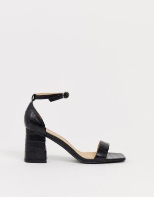 wide fit black sandals