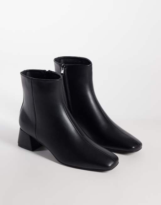 Glamorous Wide Fit block heel mid ankle boots in black PU, 2 of 4
