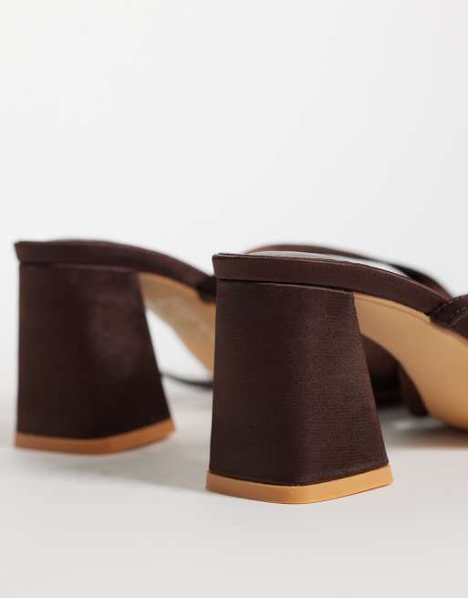 Glamorous Wide Fit block heeled sandals with bow in brown, 4 of 4