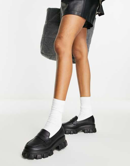 Glamorous Wide Fit chunky loafer shoes in black, 4 of 4