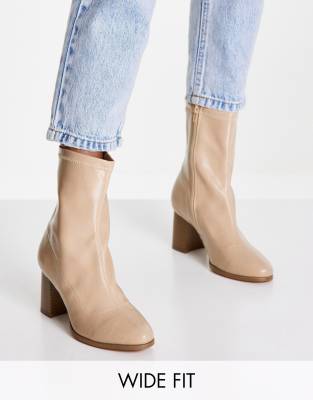 Glamorous Wide Fit - Enkellaarzen met hak in camel | ASOS