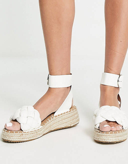 Onregelmatigheden band Huiskamer Glamorous Wide Fit - Espadrille-sandalen met gevlochten bandje en platte  plateauzool in wit | ASOS