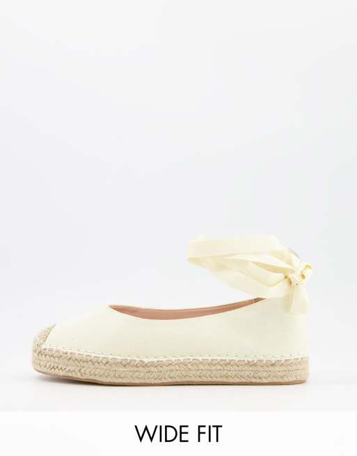 Glamorous Wide Fit - Espadrilles met enkelbandjes in naturel