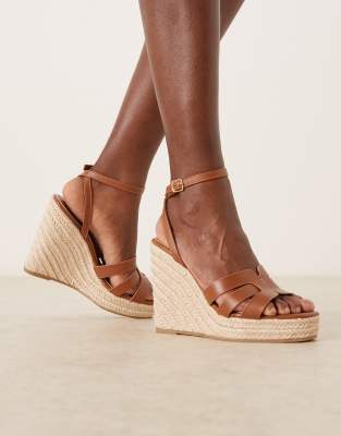 Glamorous Wide Fit - Espadrilles-Sandalen in Hellbraun mit Keilabsatz-Brown