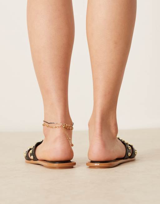 Glamorous Wide Fit – Flache Sandalen in Schwarz mit Nietenbesatz, 4 von 4