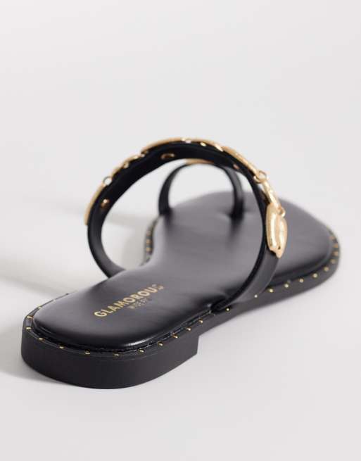 Glamorous Wide Fit - Flade sorte sandaler med guldfarvede skaldetaljer, 4 af 4