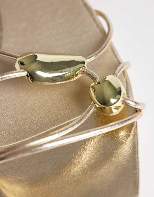 Glamorous Wide Fit flat sandals with gold detail in Gold, 3 of 4