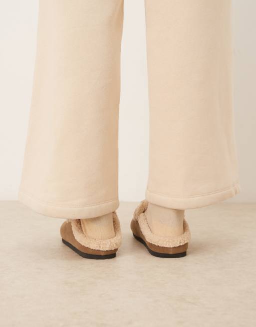 Glamorous Wide Fit fluffy slip-on mules in taupe, 3 of 4