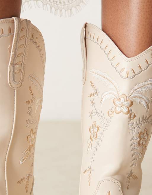 Glamorous Wide Fit - Geborduurde western knielaarzen in crème, 3 van 4