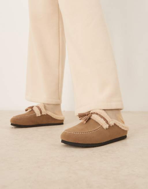 Glamorous Wide Fit – Jasnobrązowe puszyste klapki wsuwane, 4 z 4