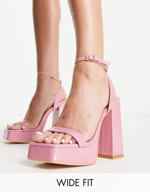 Wide store platform sandals