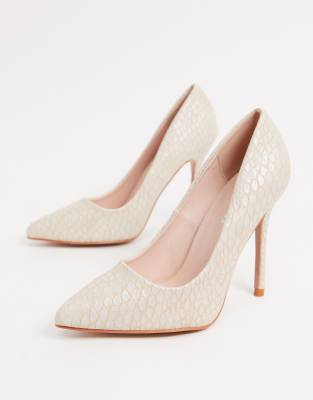 wide fit white pumps