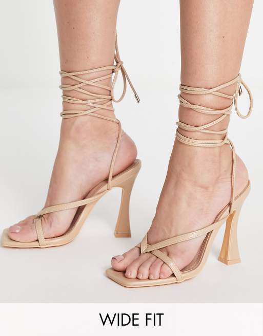 Glamorous Wide Fit - Sandali con tacco e listini beige