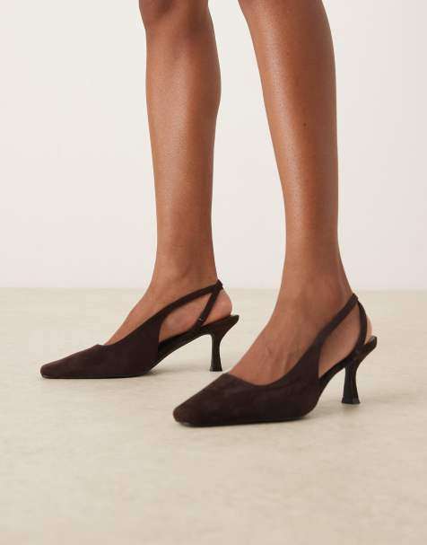 Glamorous Wide Fit - Scarpe in camoscio color espresso con cinturino posteriore e tacchetto a spillo a pianta larga - view 1