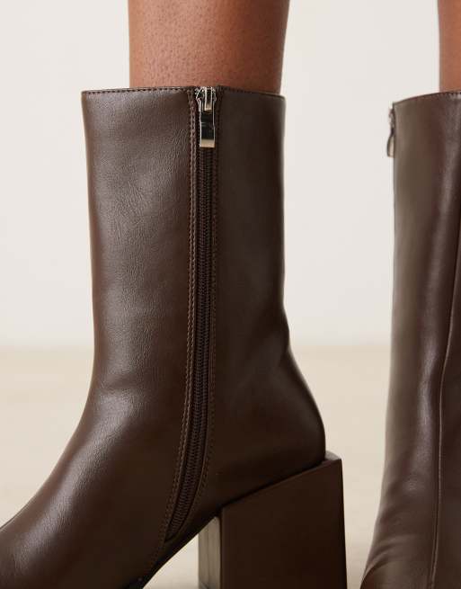 Glamorous Wide Fit - Stivali marroni con punta quadrata, pianta larga e tacco largo, 2 di 4