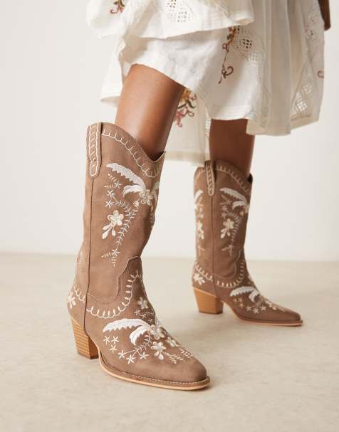 Glamorous Wide Fit - Stivali stile western al ginocchio color cuoio a pianta larga con ricamo - view 1