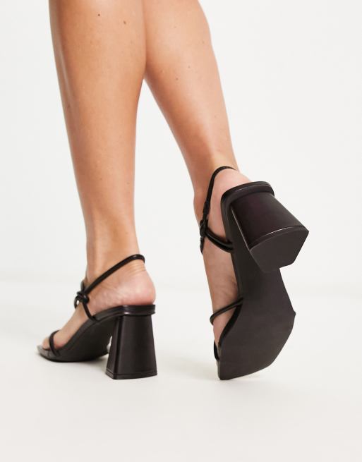 Glamorous Wide Fit – Svarta sandaler med halvhög klack och knutar, 4 av 4