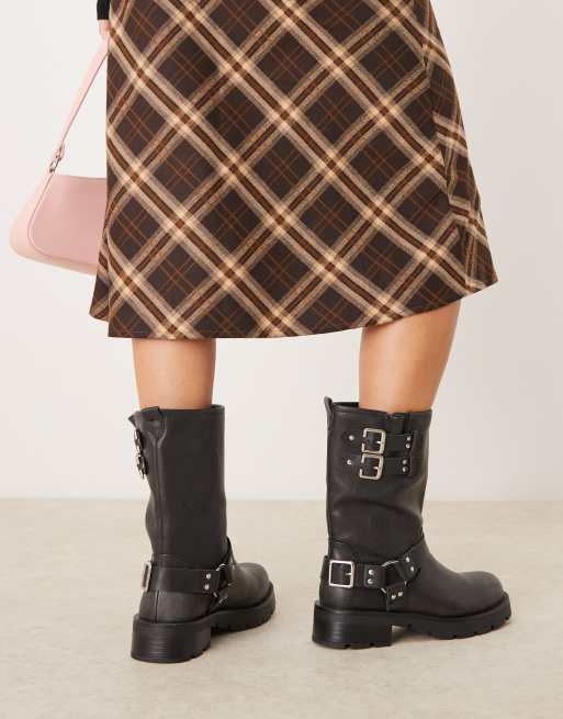 Glamorous Wide Fit – Urtvättade gråa, tvättade bikerboots med spännen, 2 av 4