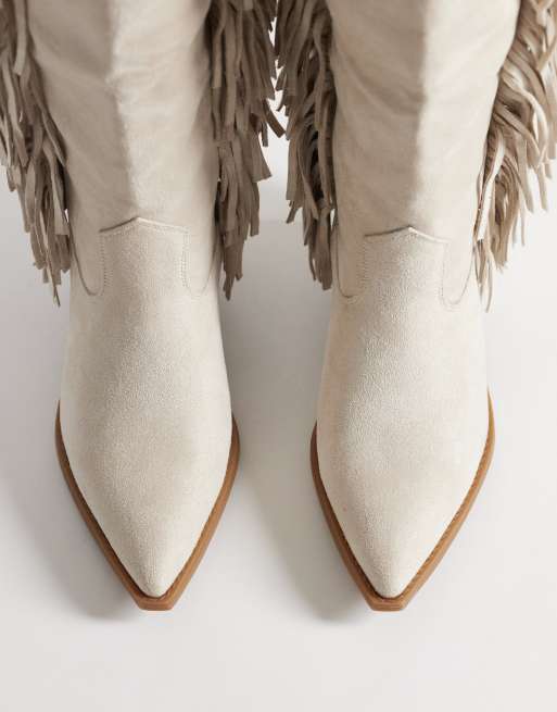Glamorous Wide Fit western fringe knee boots in cream suedette, 3 of 4