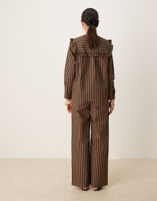 Glamorous wide leg pants in brown black stripe