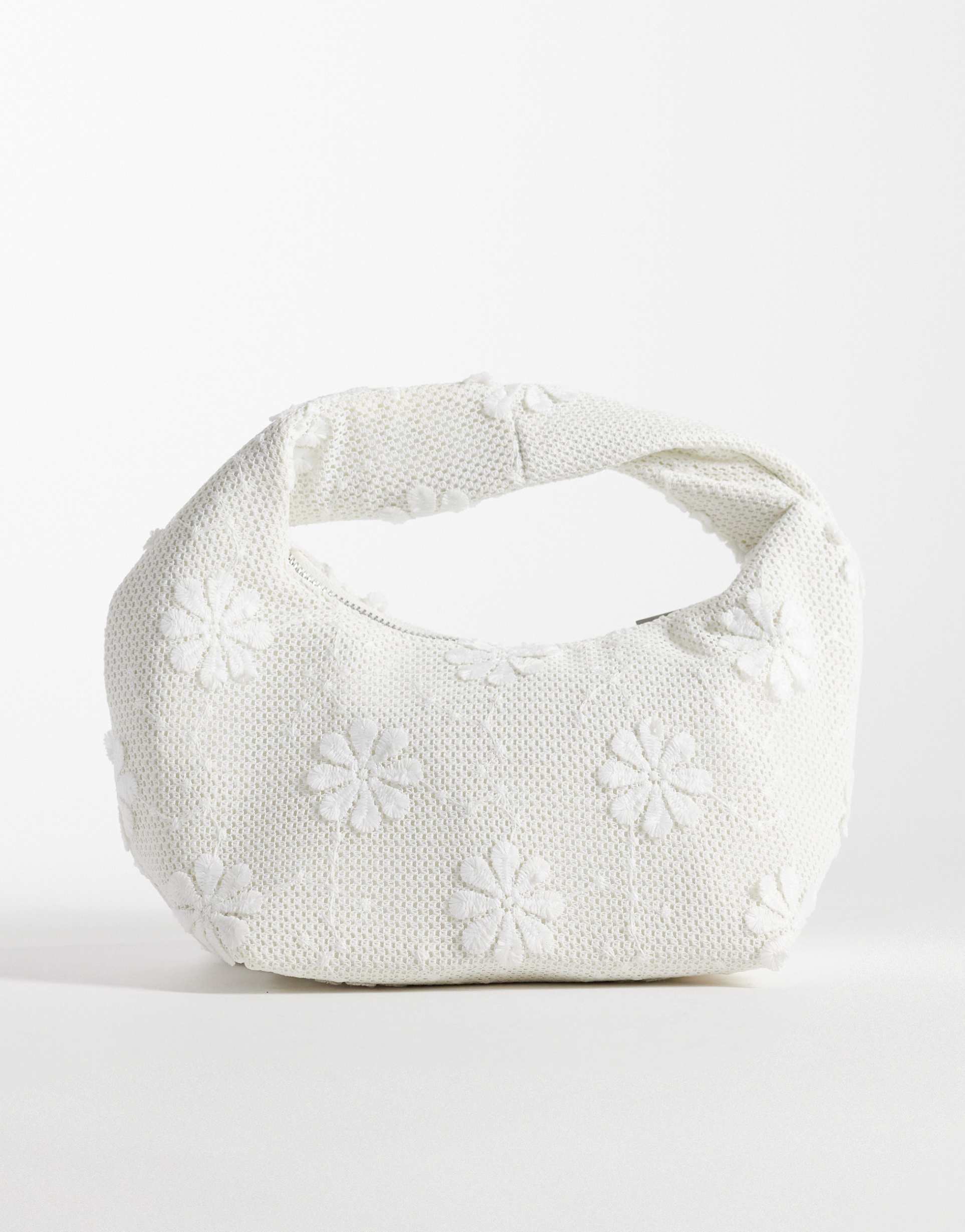 glamorous woven grab bag in cream floral print